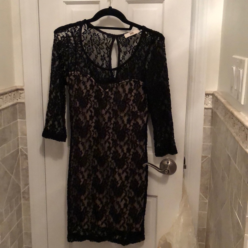 Issi Dress Black Lace Nude lining m